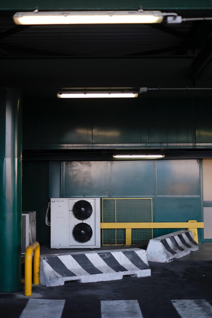 Professionele elektriciteitswerken in Antwerpen met deskundige installateurs voor bedrading en elektrische systemen.